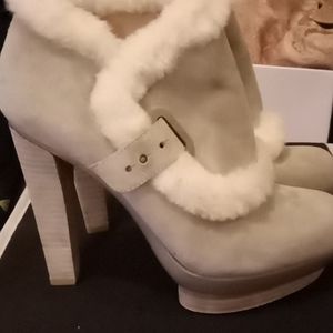 Rachel Roy 4.5." grey Suede w faux shearling boot